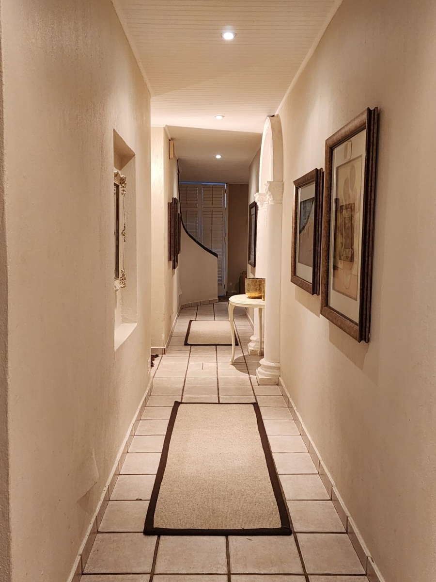 4 Bedroom Property for Sale in Ifafi North West